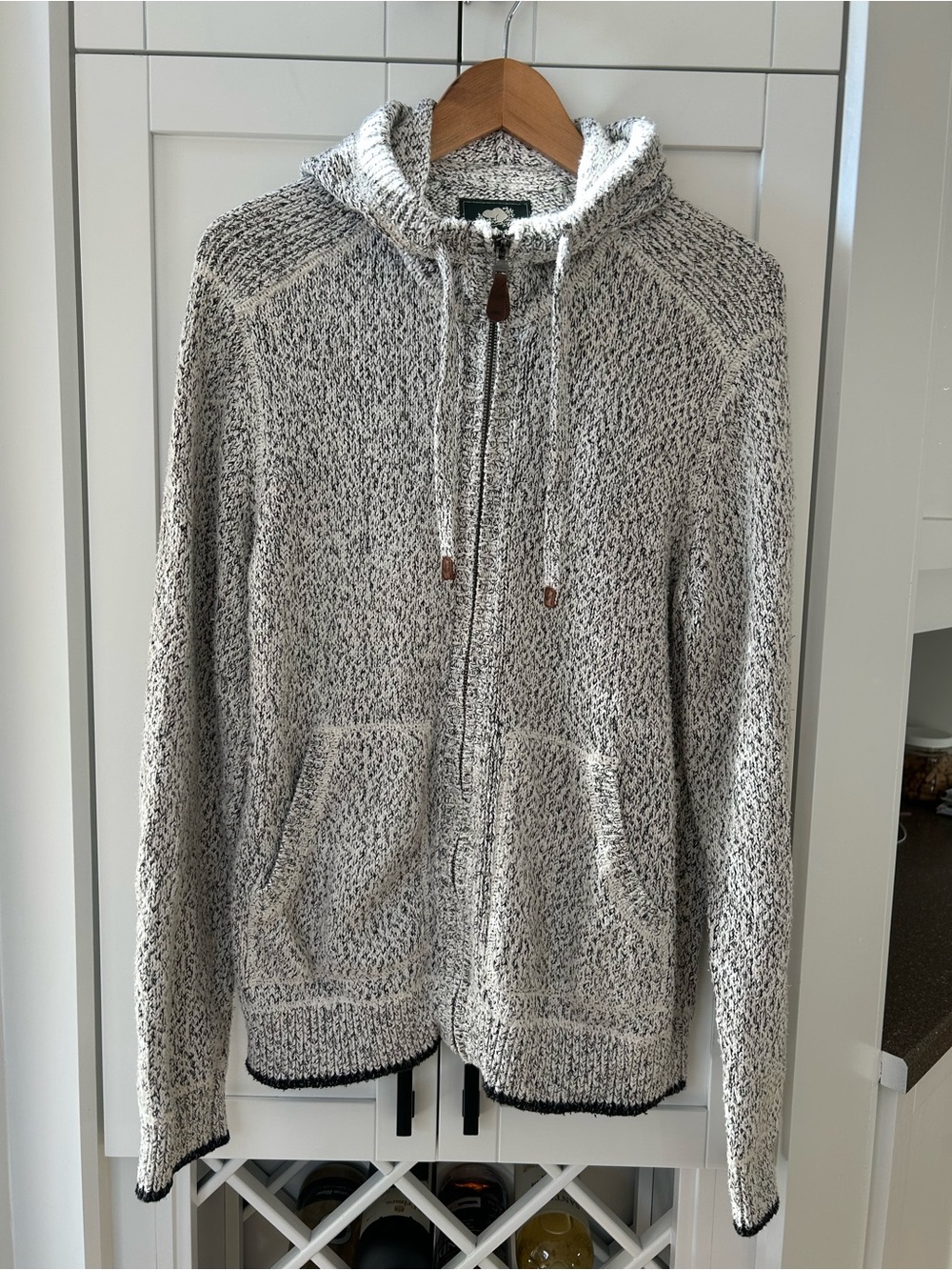 Roots Men's Size Medium Heather Grey Zip-Front Hoodie Sweater - Picture 2 of 6